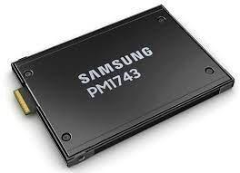 Samsung Enterprise 7.6TB PM1743 PCIE5.0 2.5â€ SSD